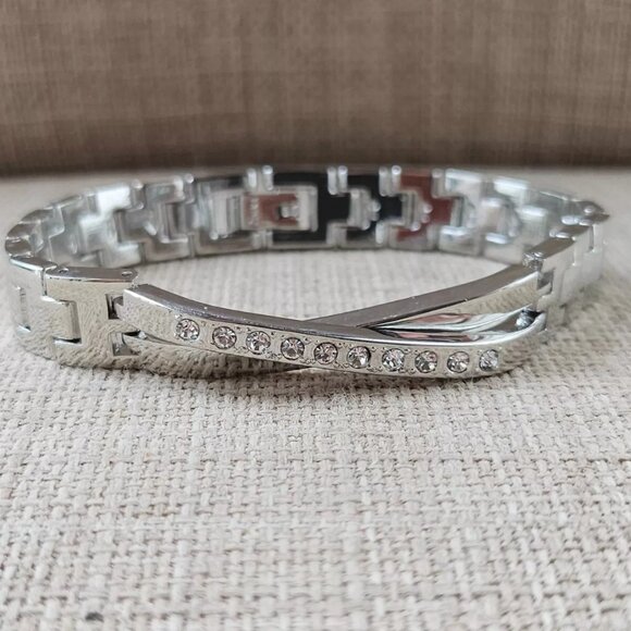 Fashion Bracelet Silver Tone Fashion Jewelry Crystals Accent Wrist Band - Picture 1 of 12